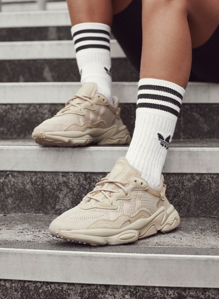 jd adidas ozweego beige